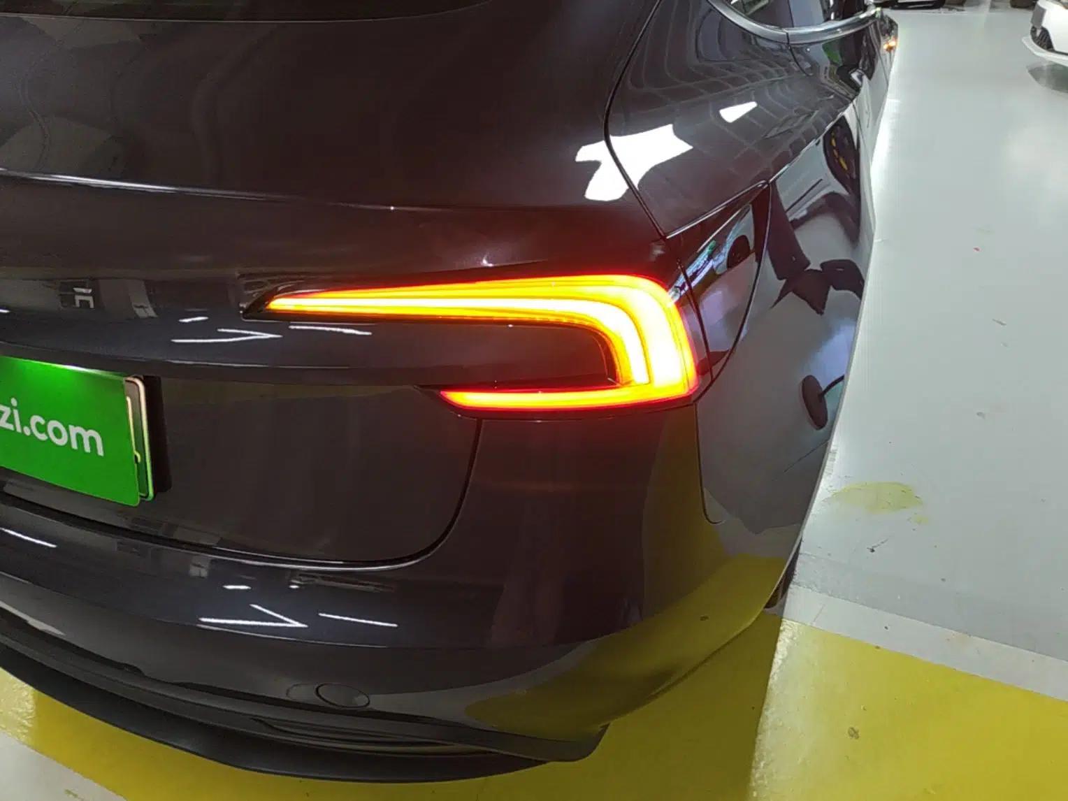 Tesla Model 3 2023 Rear-Wheel-Drive Version — миниатюра 9