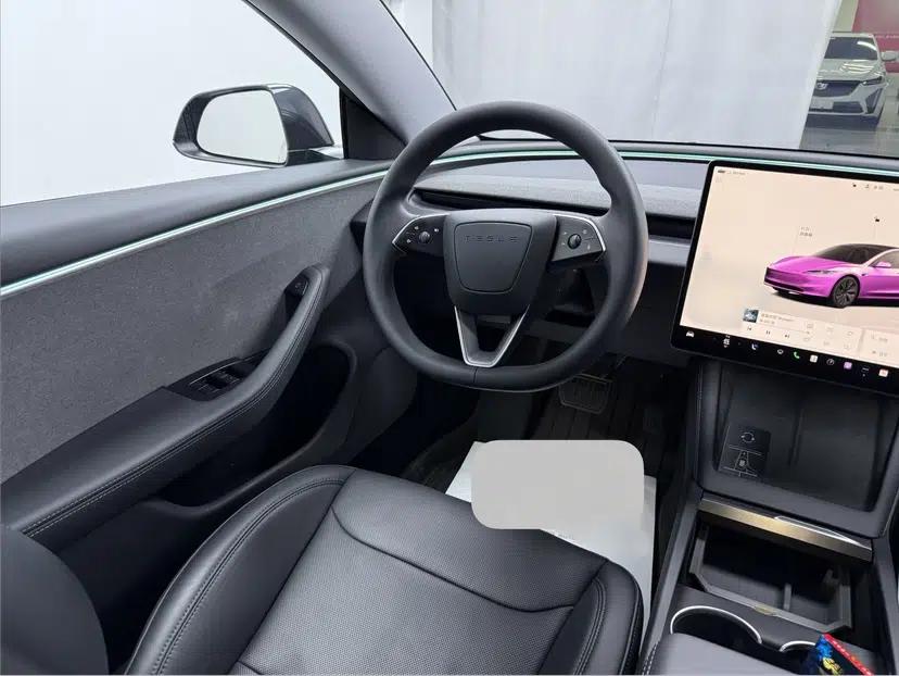 Tesla Model 3 2023 Rear-Wheel-Drive Version — миниатюра 18