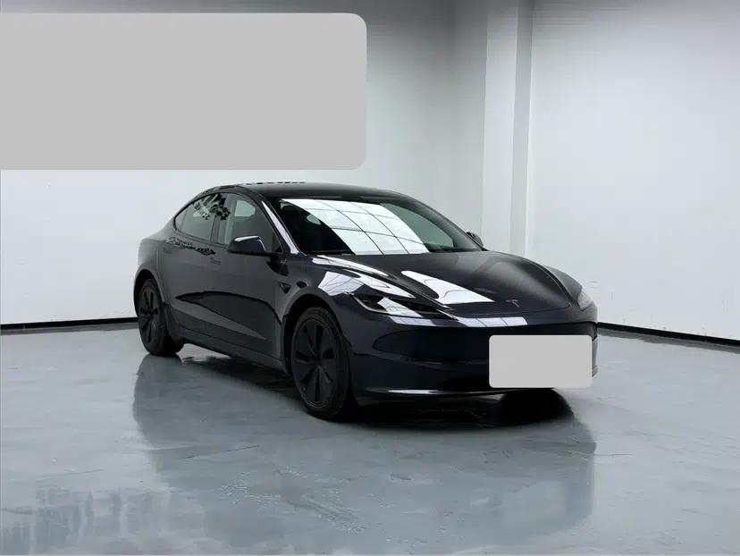 Tesla Model 3 2023 Rear-Wheel-Drive Version — миниатюра 8