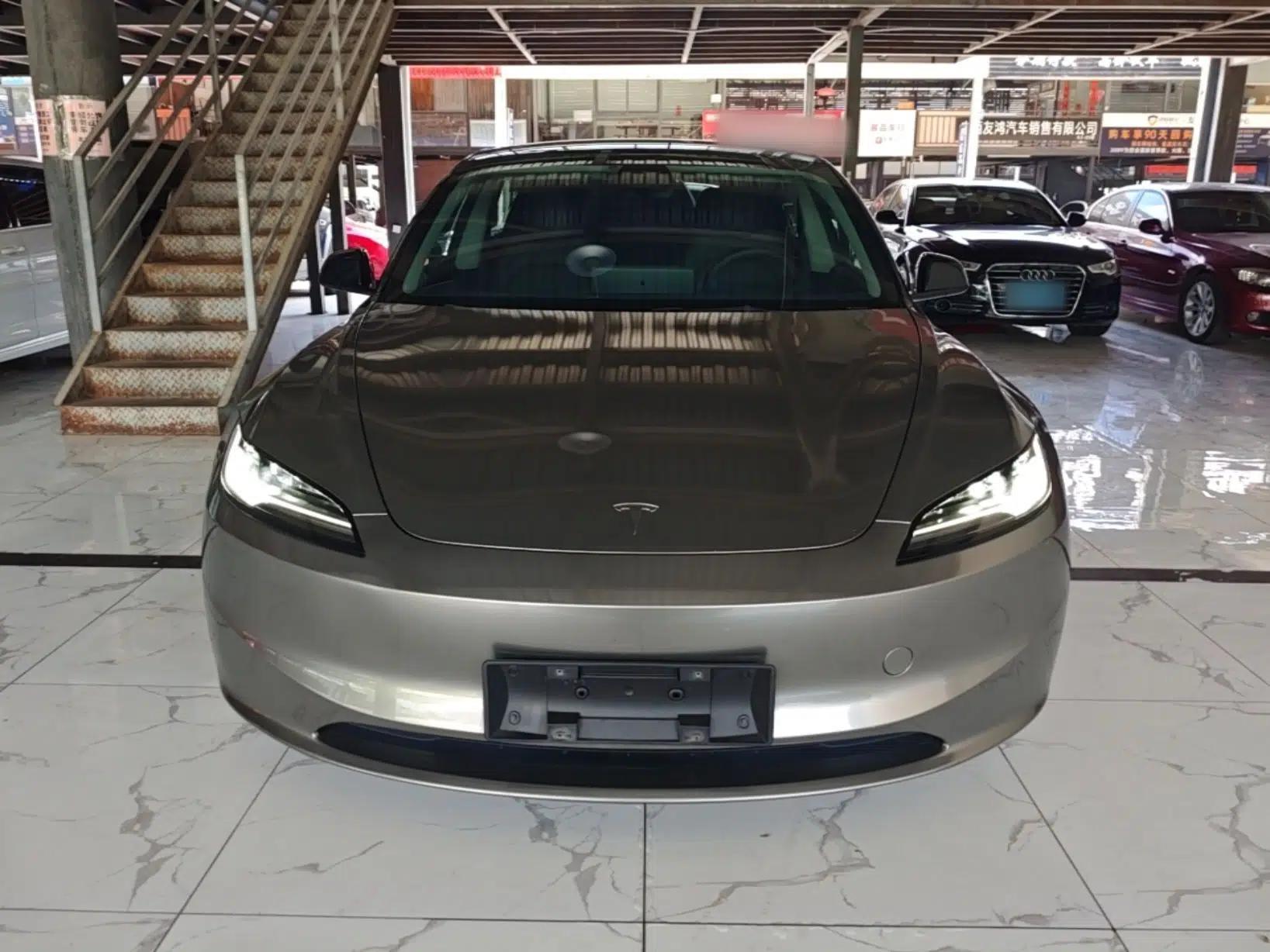 Tesla Model 3 2023 Rear-Wheel-Drive Version — миниатюра 2