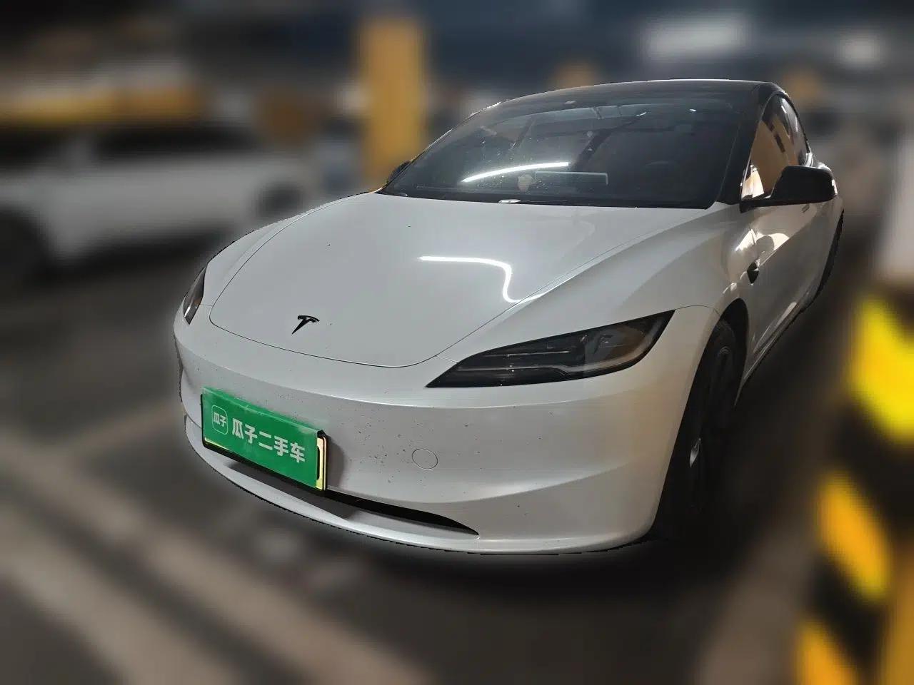 Tesla Model 3 2025 Rear-Wheel-Drive Version — миниатюра 1