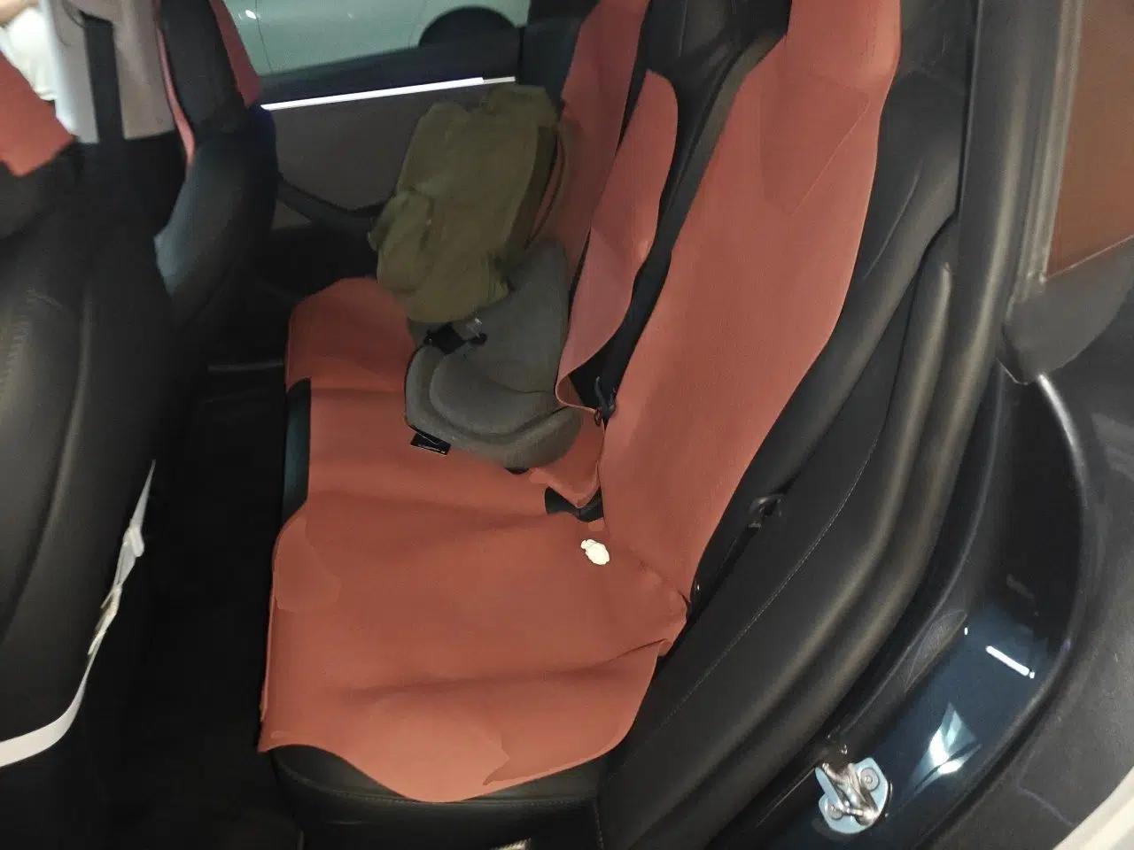 Tesla Model 3 2025 Rear-Wheel-Drive Version — миниатюра 17