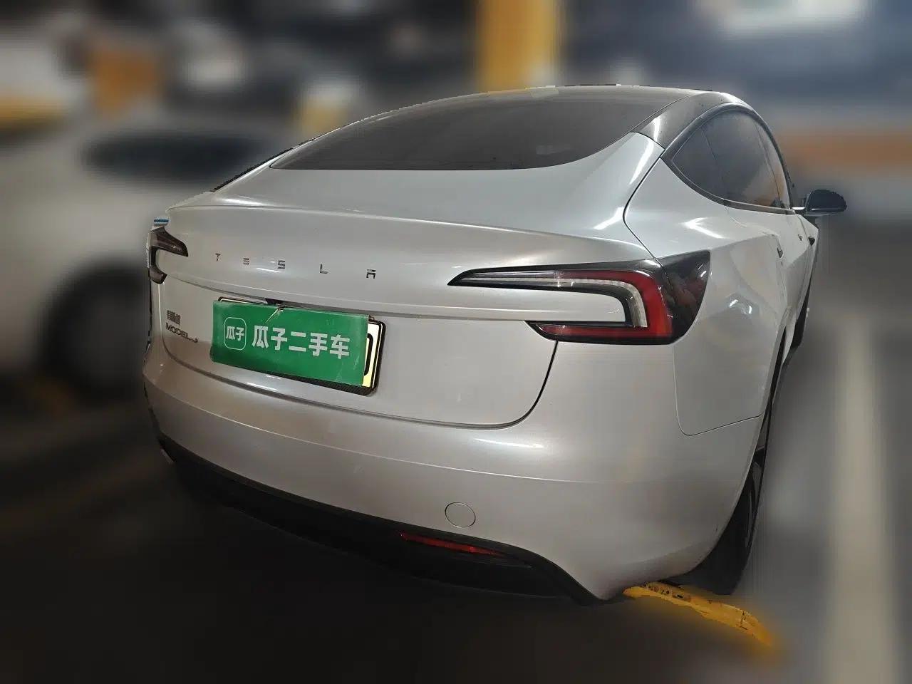Tesla Model 3 2025 Rear-Wheel-Drive Version — миниатюра 5