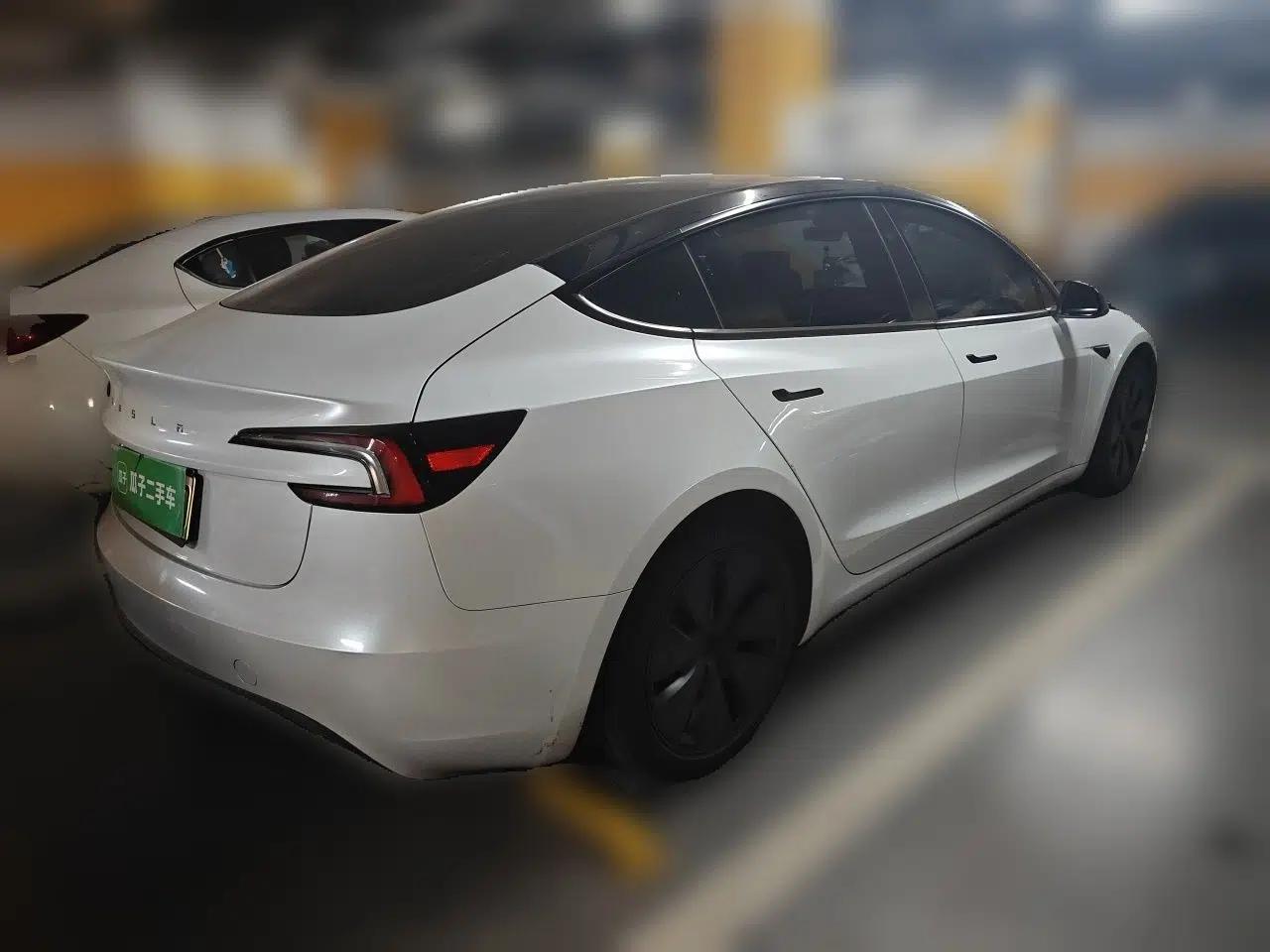 Tesla Model 3 2025 Rear-Wheel-Drive Version — миниатюра 6