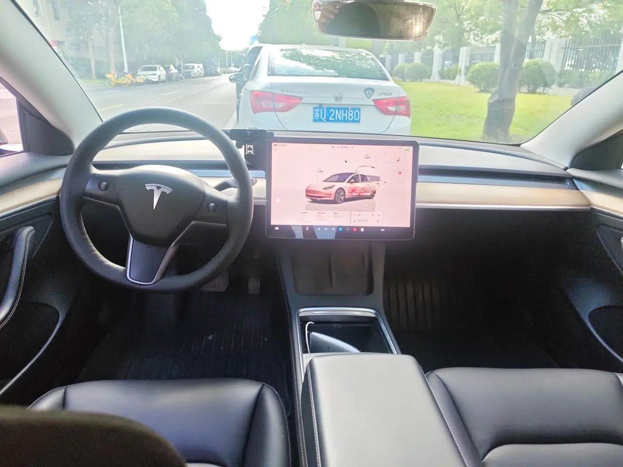 Tesla Model 3 2022 Rear-Wheel-Drive Version — миниатюра 9