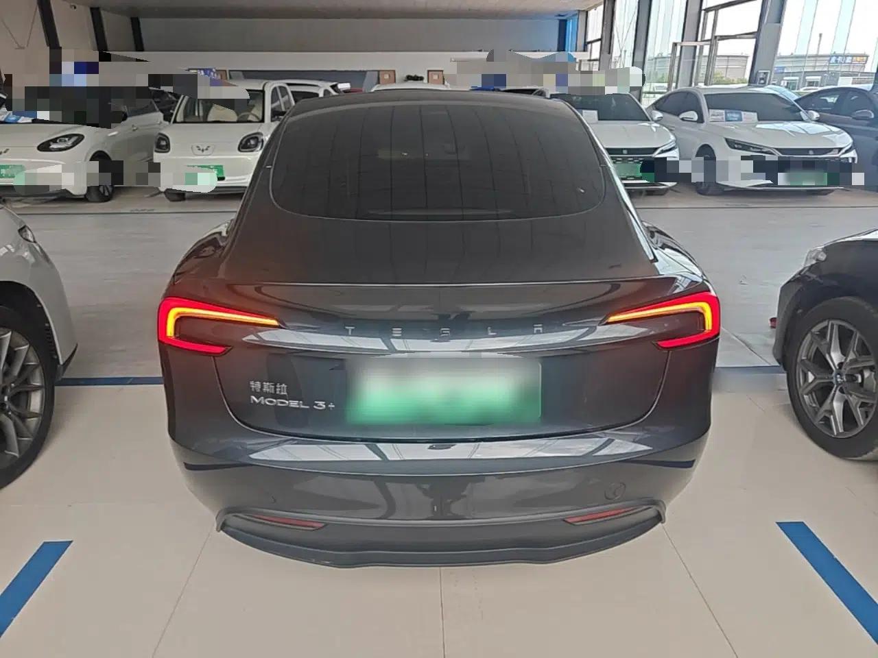 Tesla Model 3 2025 Rear-Wheel-Drive Version — миниатюра 5