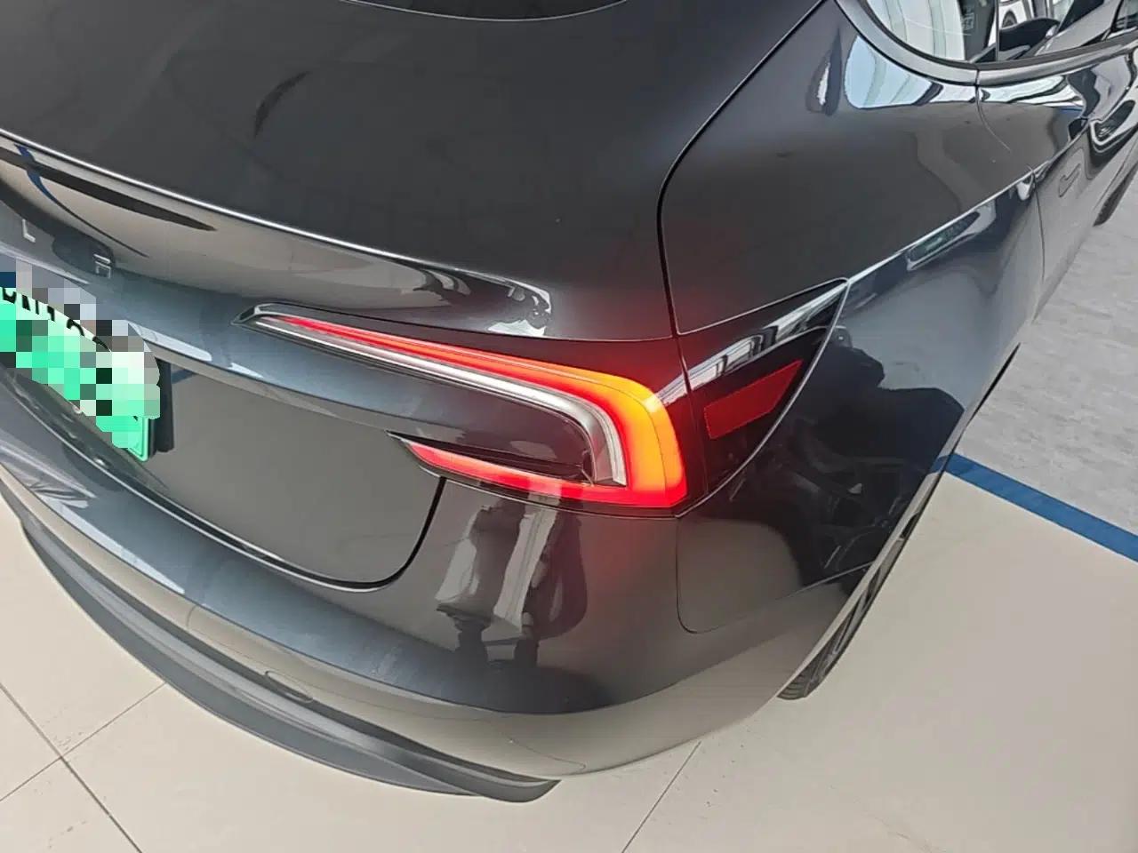 Tesla Model 3 2025 Rear-Wheel-Drive Version — миниатюра 9