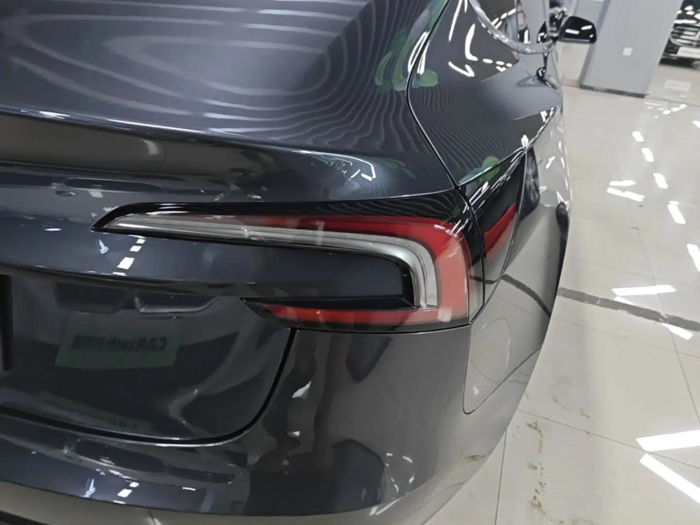 Tesla Model 3 2025 Rear-Wheel-Drive Version — миниатюра 14