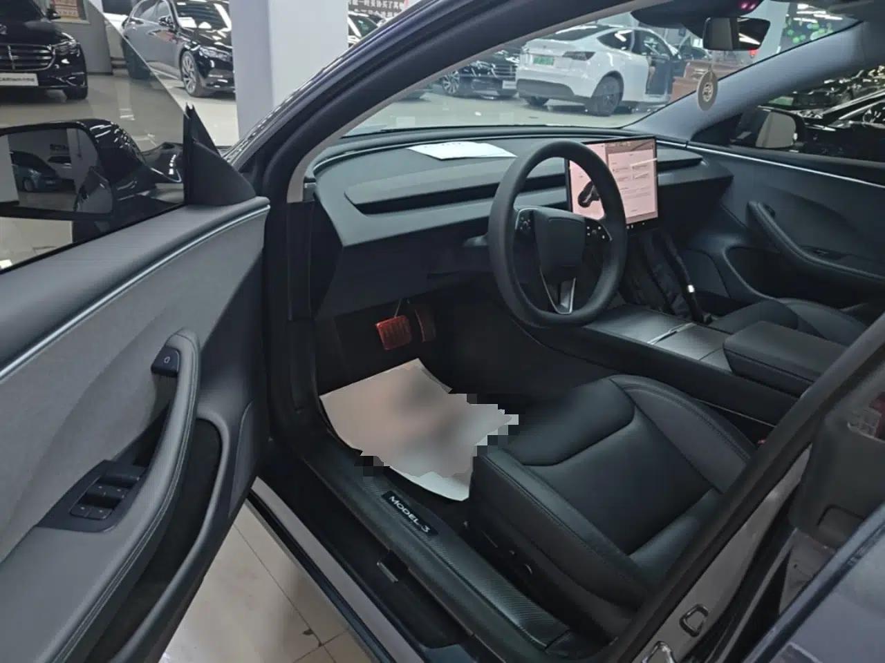 Tesla Model 3 2025 Rear-Wheel-Drive Version — миниатюра 23