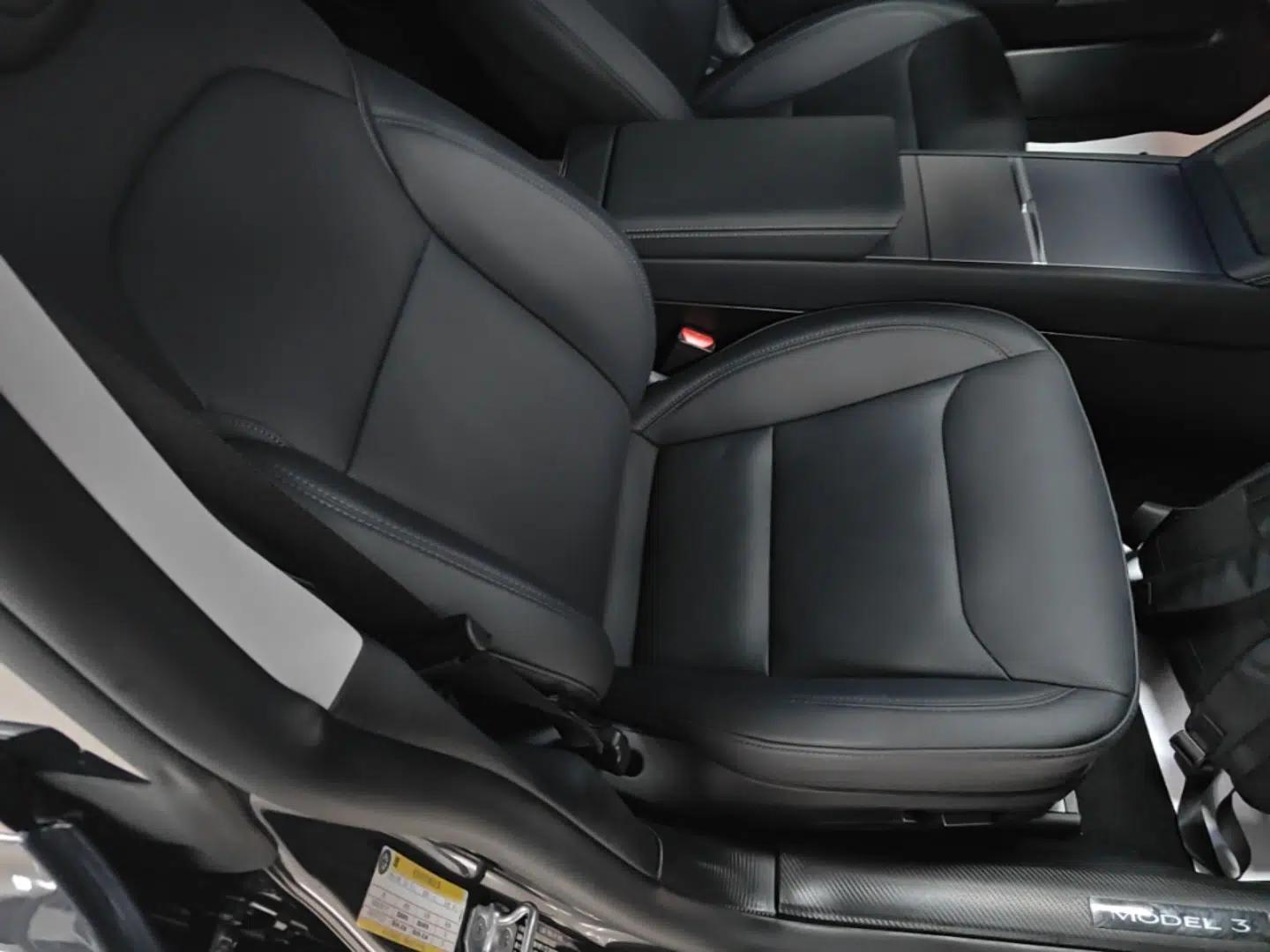 Tesla Model 3 2025 Rear-Wheel-Drive Version — миниатюра 24