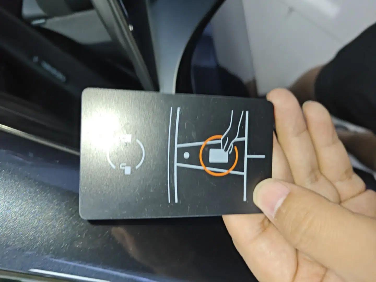 Tesla Model 3 2025 Rear-Wheel-Drive Version — миниатюра 28