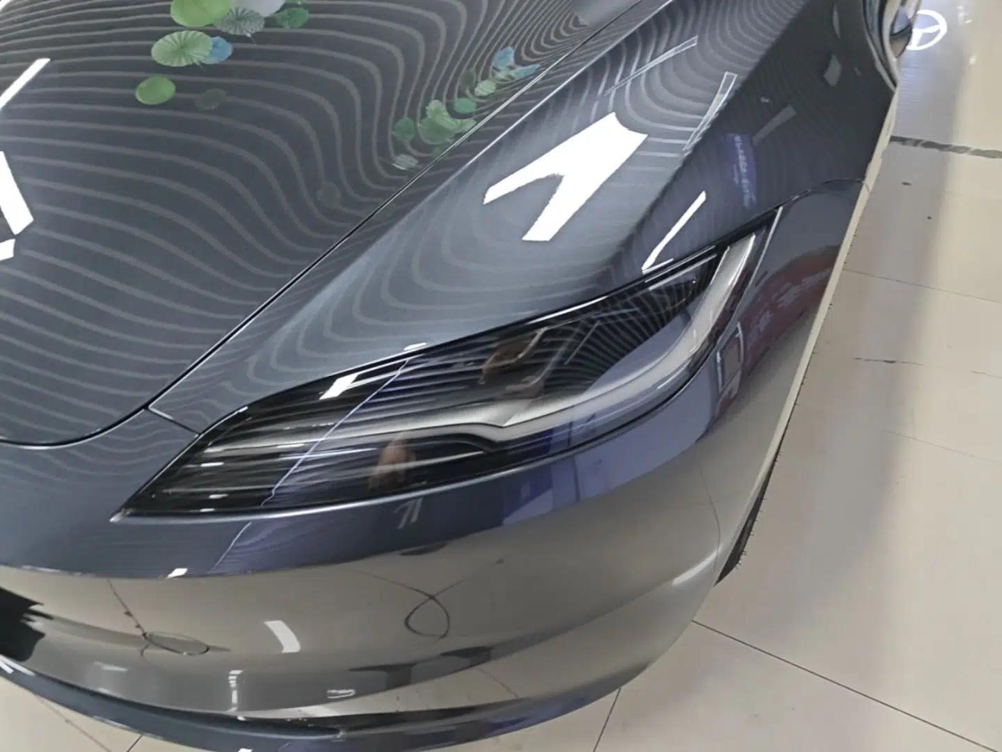 Tesla Model 3 2025 Rear-Wheel-Drive Version — миниатюра 8