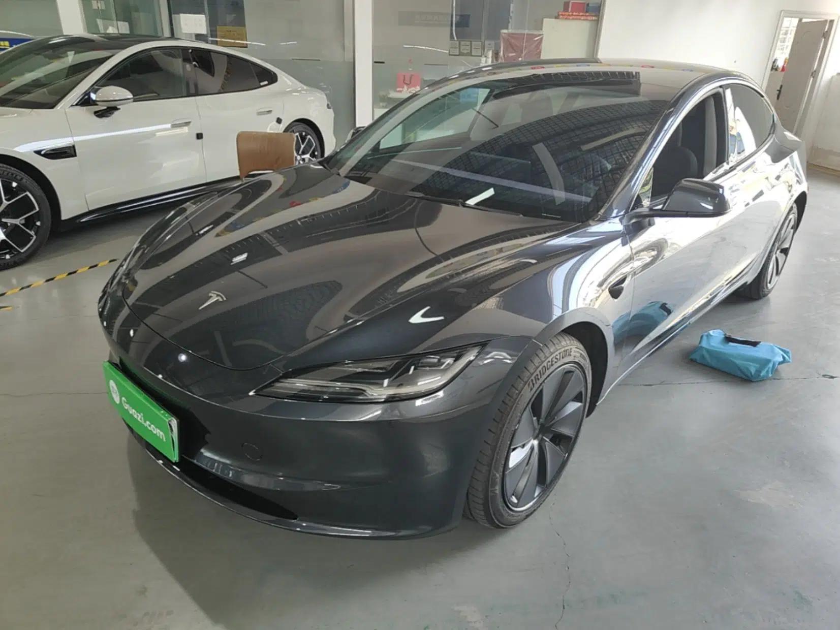 Tesla Model 3 2025 Rear-Wheel-Drive Version — миниатюра 1