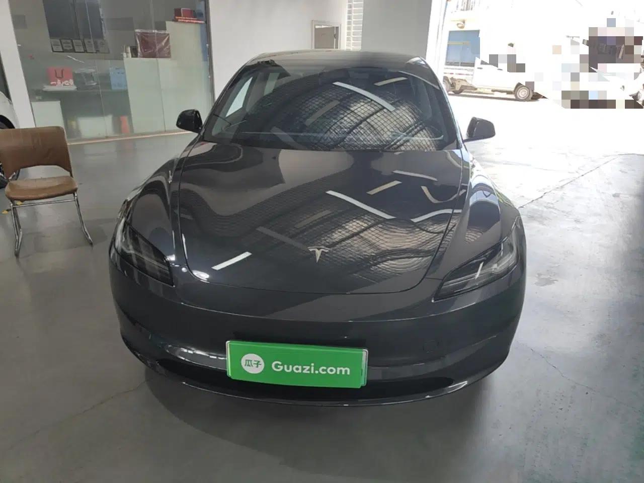 Tesla Model 3 2025 Rear-Wheel-Drive Version — миниатюра 2