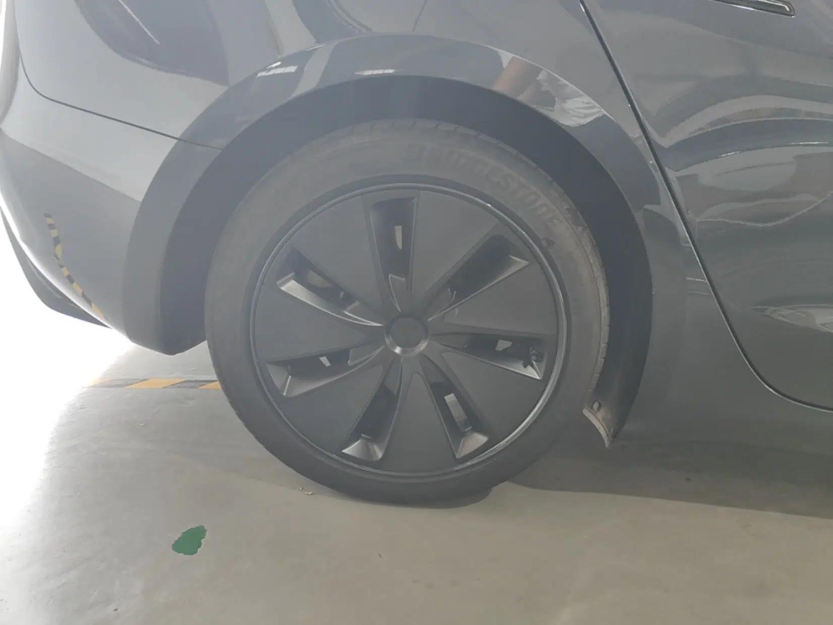 Tesla Model 3 2025 Rear-Wheel-Drive Version — миниатюра 11