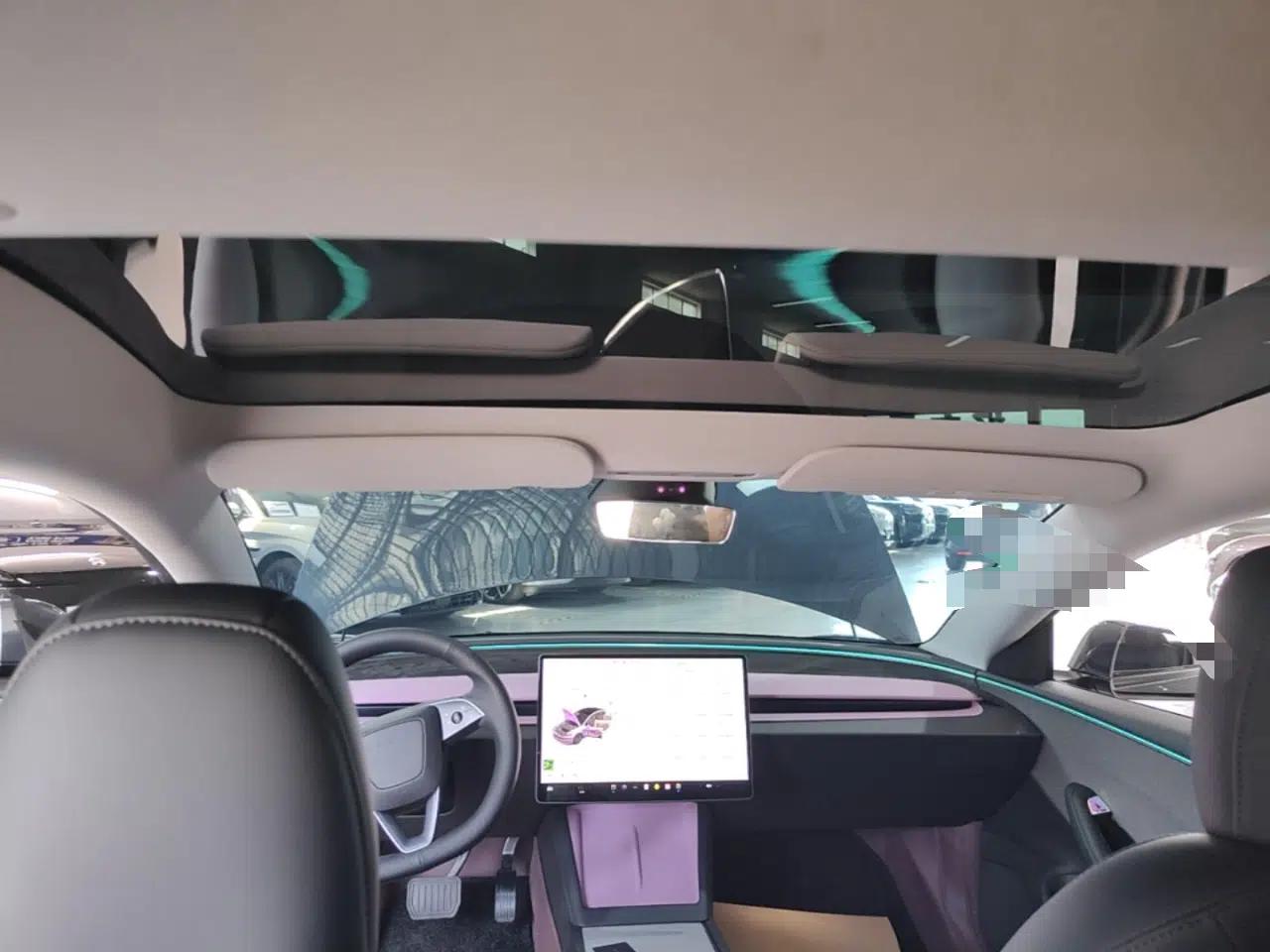 Tesla Model 3 2025 Rear-Wheel-Drive Version — миниатюра 21