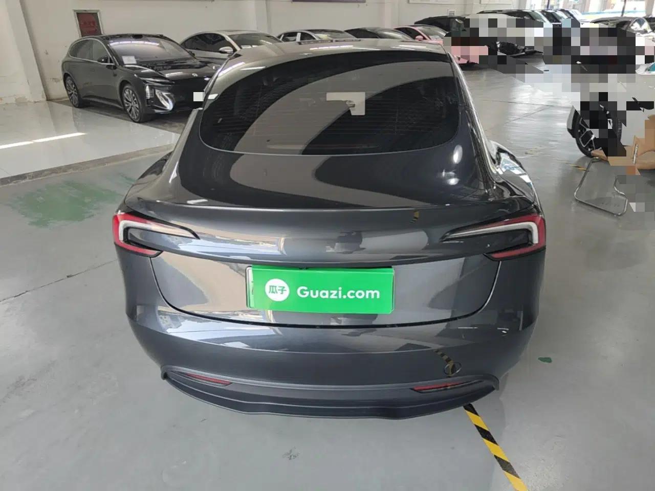 Tesla Model 3 2025 Rear-Wheel-Drive Version — миниатюра 5