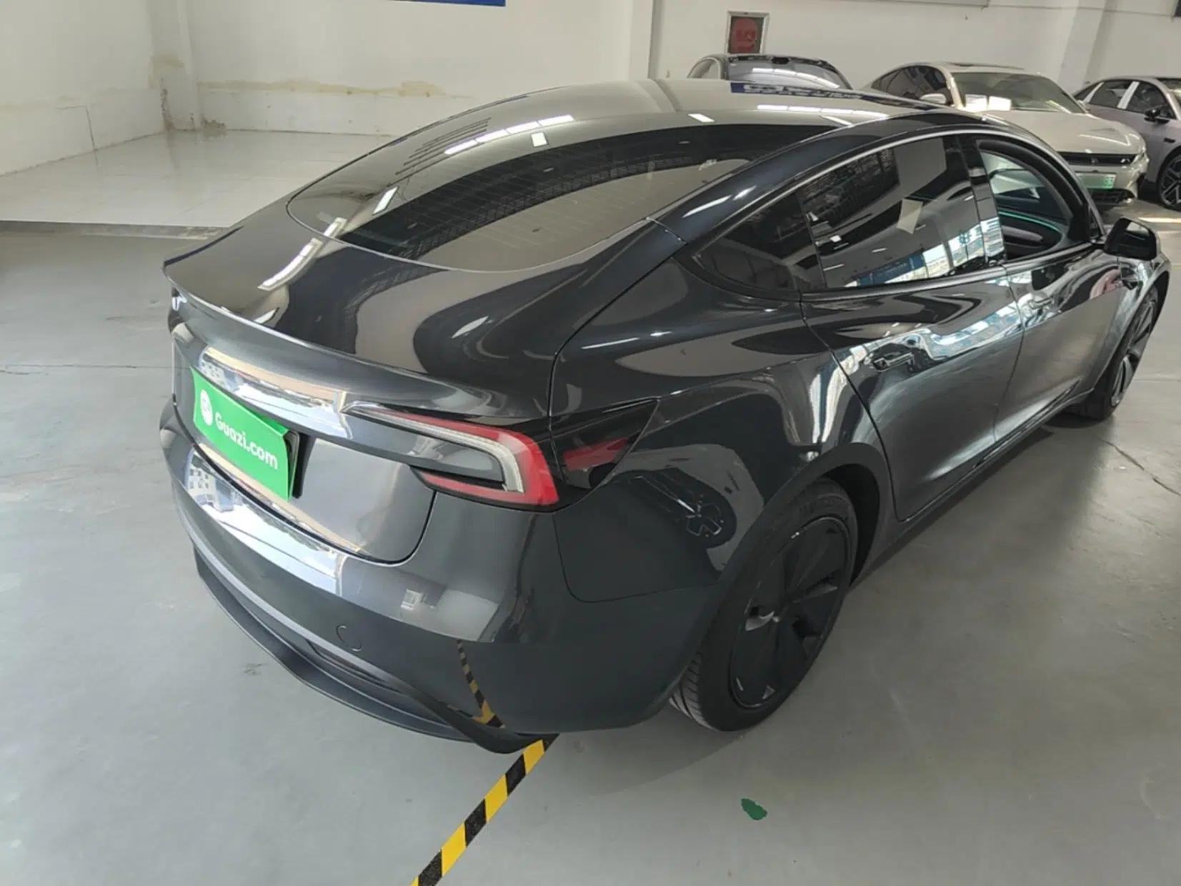 Tesla Model 3 2025 Rear-Wheel-Drive Version — миниатюра 6