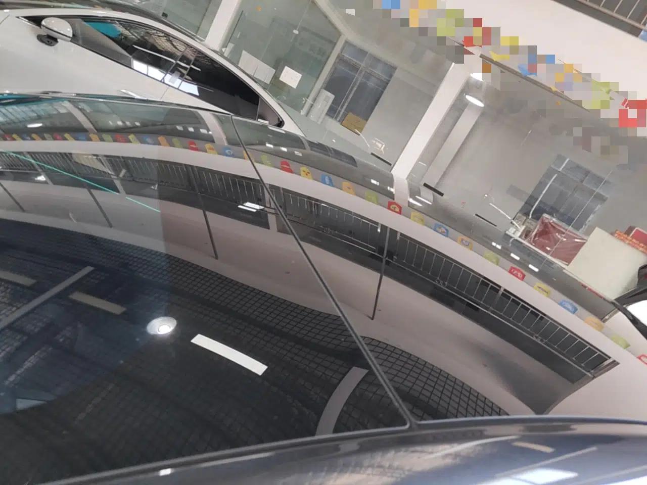 Tesla Model 3 2025 Rear-Wheel-Drive Version — миниатюра 7