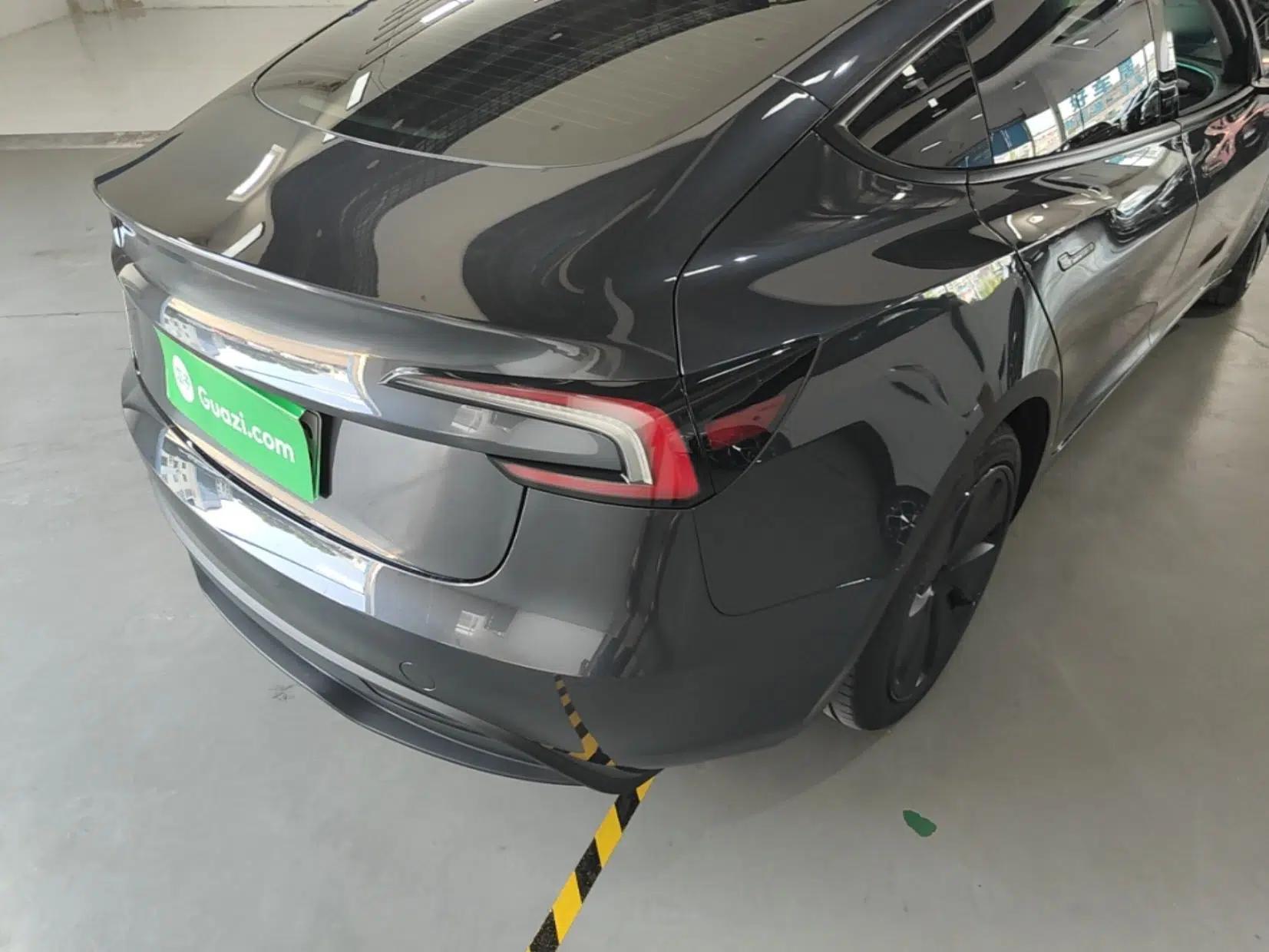 Tesla Model 3 2025 Rear-Wheel-Drive Version — миниатюра 9