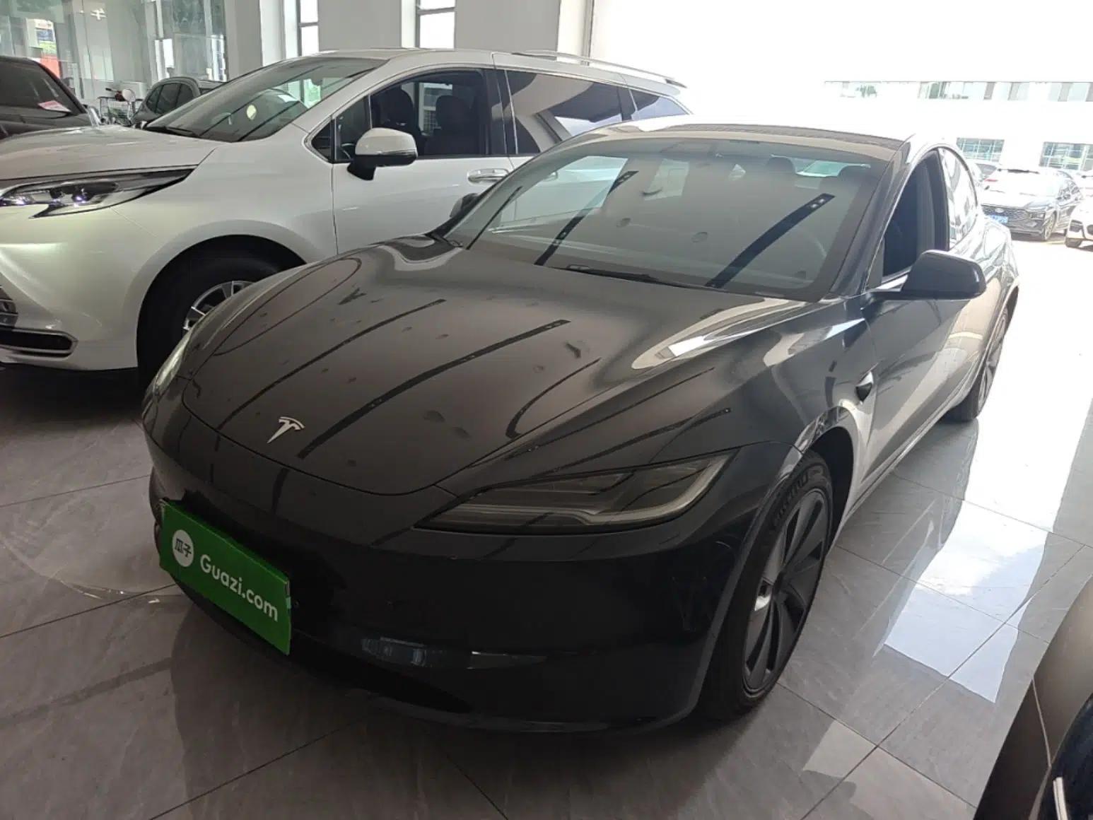 Tesla Model 3 2023 Rear-Wheel-Drive Version — миниатюра 1