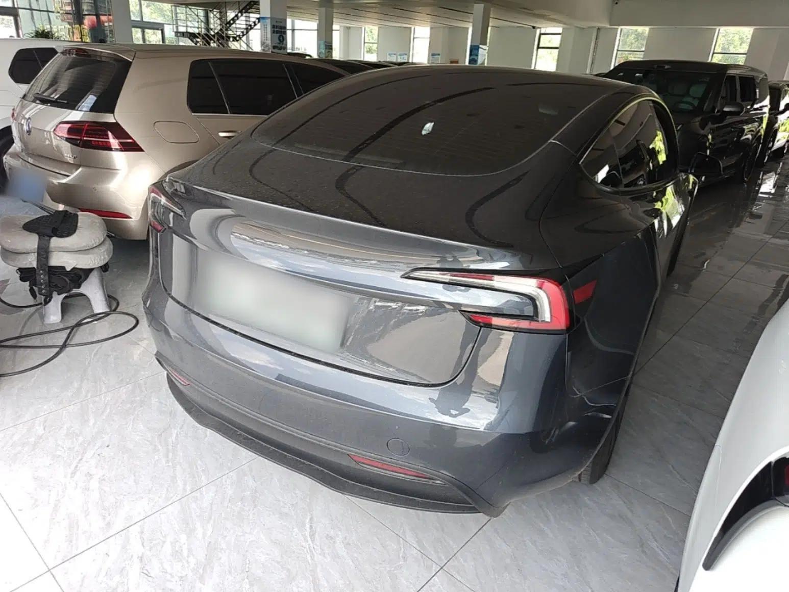 Tesla Model 3 2023 Rear-Wheel-Drive Version — миниатюра 6