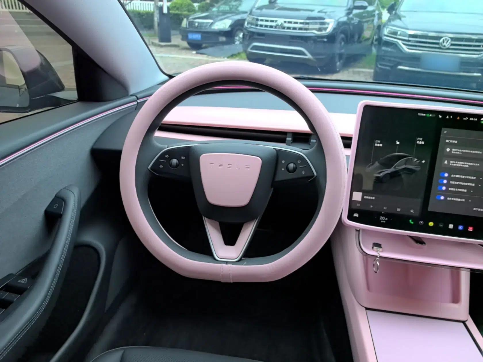 Tesla Model 3 2025 Rear-Wheel-Drive Version — миниатюра 13