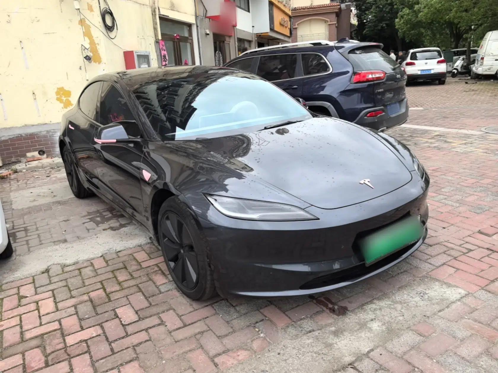 Tesla Model 3 2025 Rear-Wheel-Drive Version — миниатюра 3