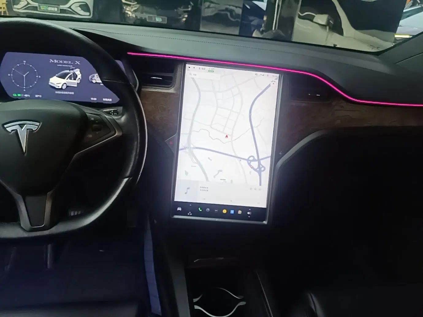 Tesla Model X 2020 Long-Range Upgrade Version — миниатюра 15