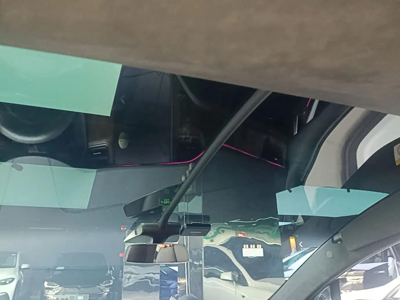 Tesla Model X 2020 Long-Range Upgrade Version — миниатюра 21