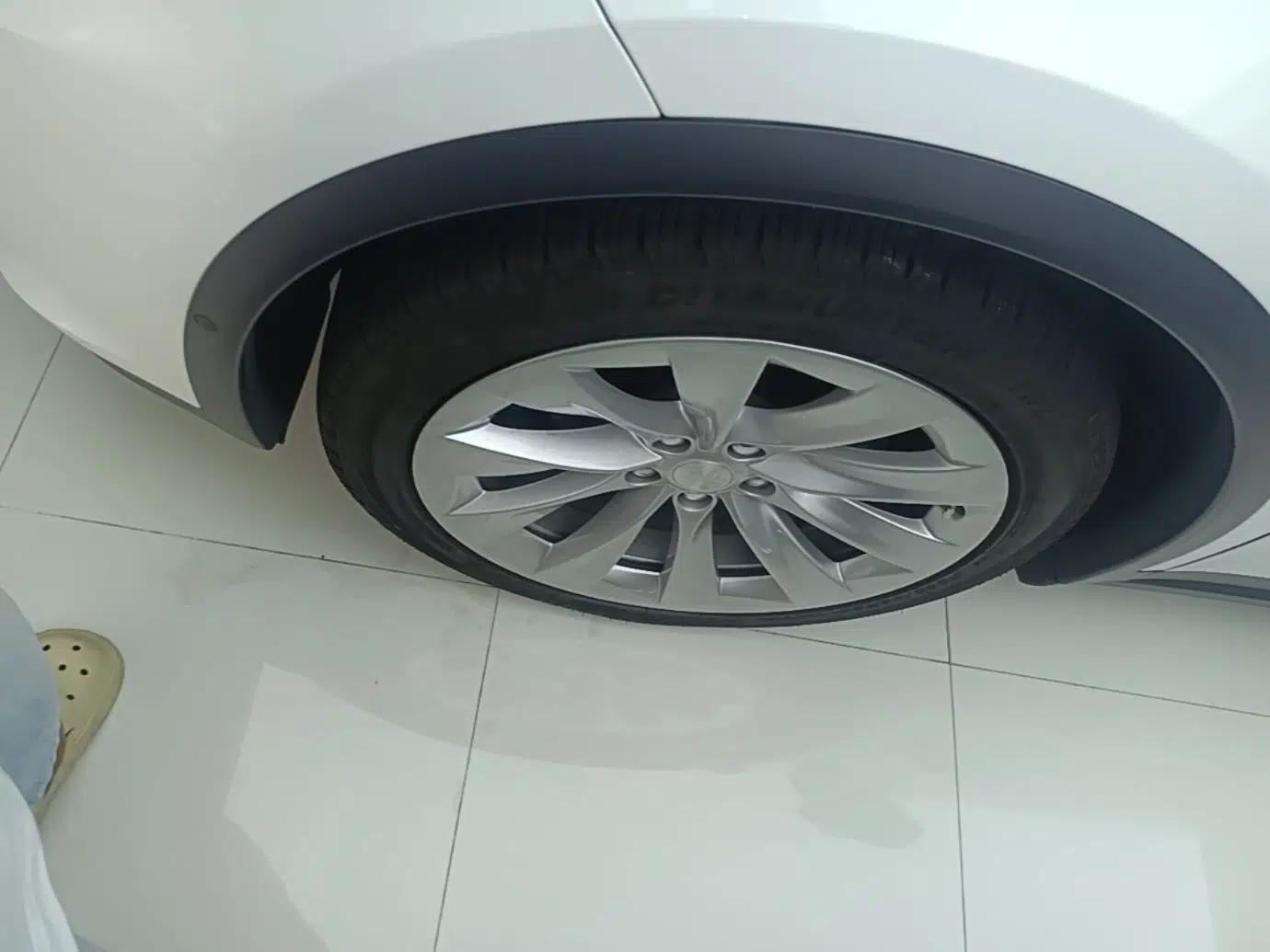 Tesla Model X 2020 Long-Range Upgrade Version — миниатюра 10