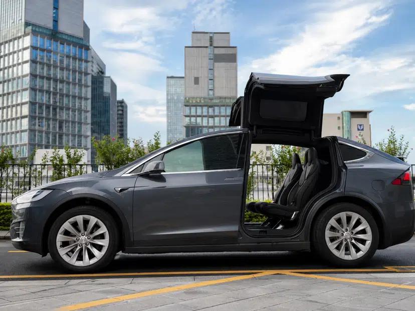 Tesla Model X 2019 Long-Range Version — миниатюра 14