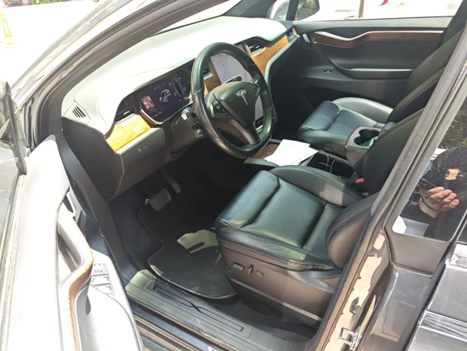 Tesla Model X 2019 Long-Range Version — миниатюра 24