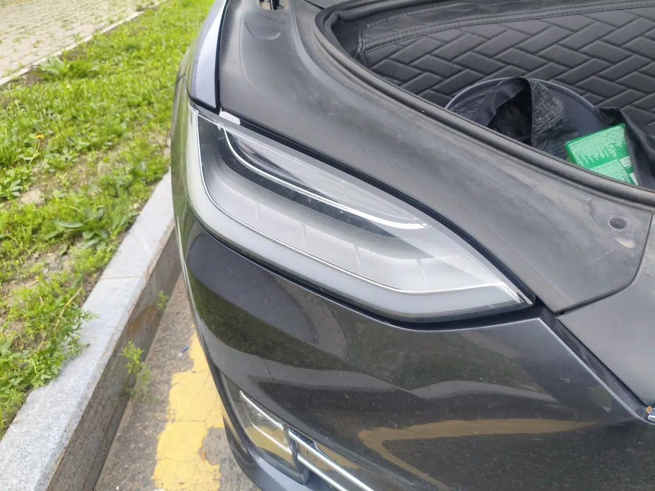 Tesla Model X 2019 Long-Range Version — миниатюра 7