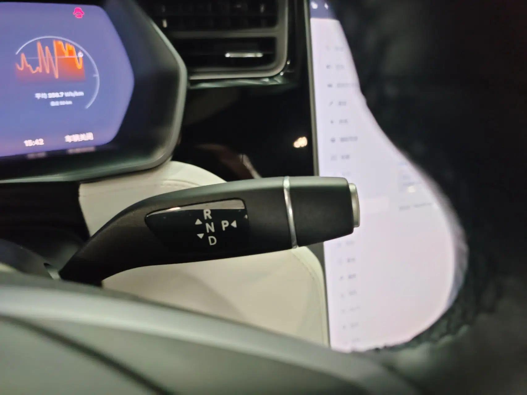 Tesla Model X 2019 Long-Range Version — миниатюра 16