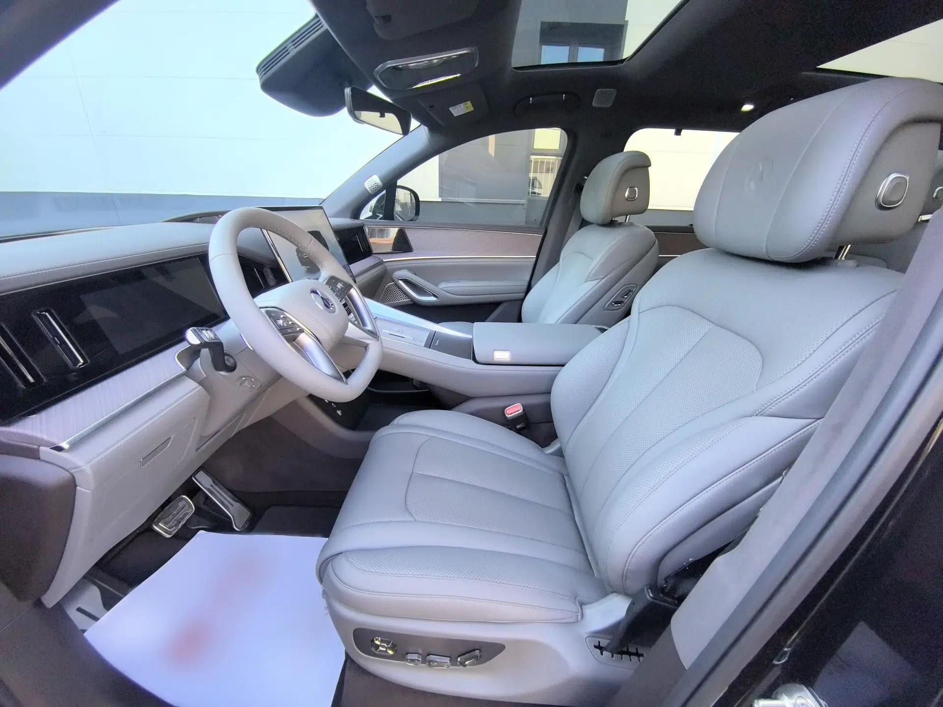 Denza N9 2025 Prestige Version — миниатюра 30