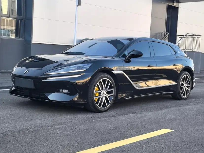 Denza Z9GT 2024 1100 Four-Wheel Drive Max Edition — миниатюра 1