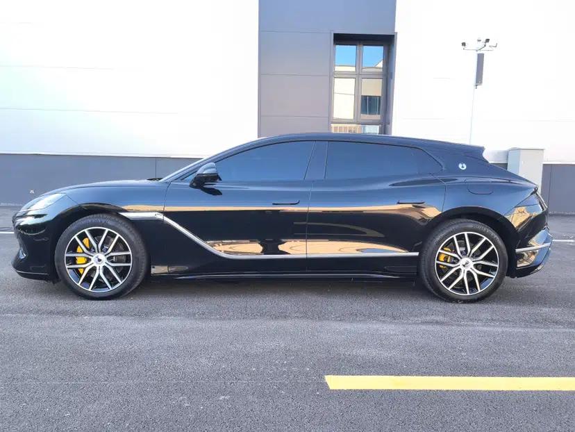 Denza Z9GT 2024 1100 Four-Wheel Drive Max Edition — миниатюра 14