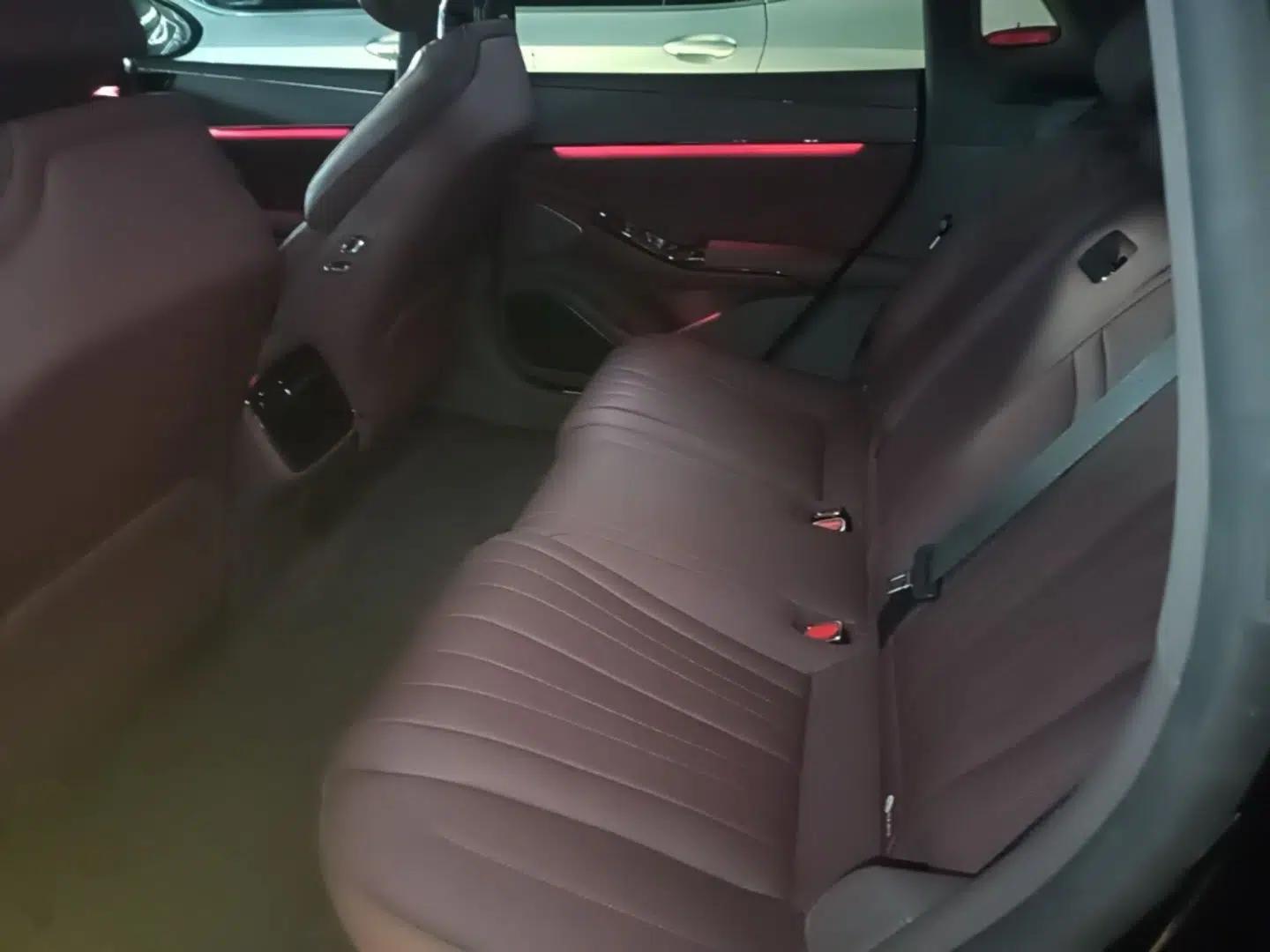 Denza Z9GT 2024 1100 Four-Wheel Drive Max Edition — миниатюра 28