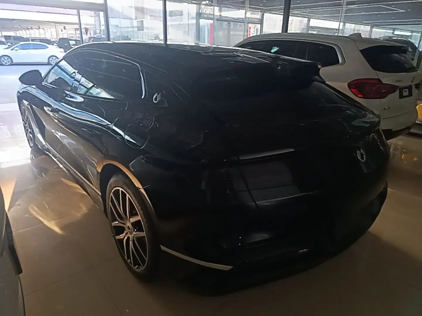 Denza Z9GT 2024 1100 Four-Wheel Drive Max Edition — миниатюра 4
