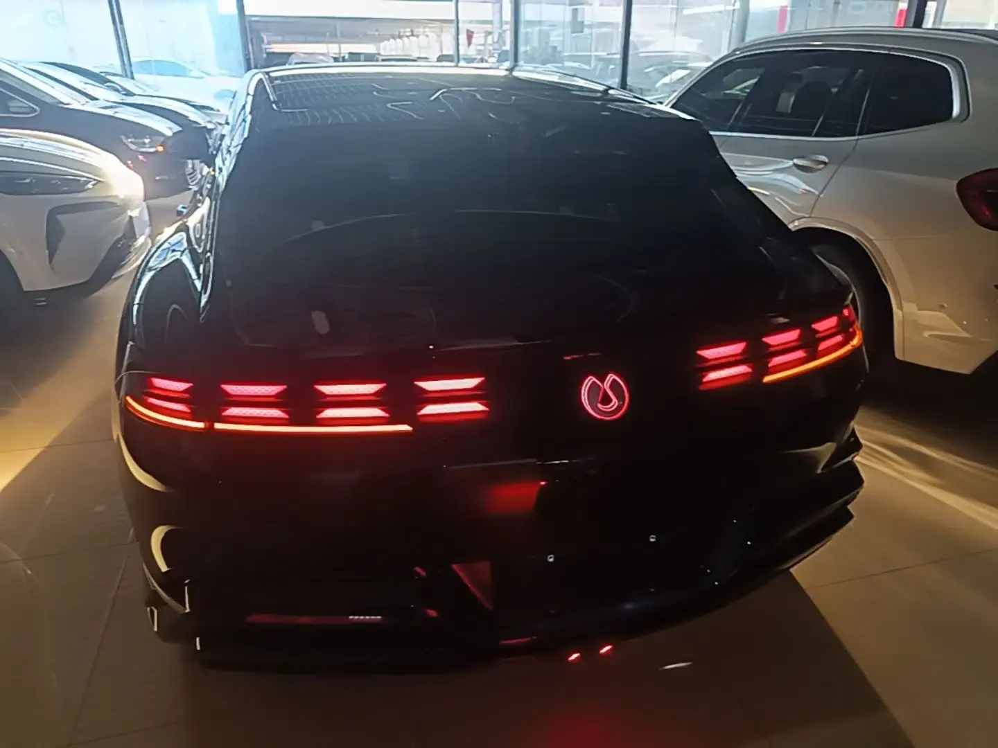 Denza Z9GT 2024 1100 Four-Wheel Drive Max Edition — миниатюра 5