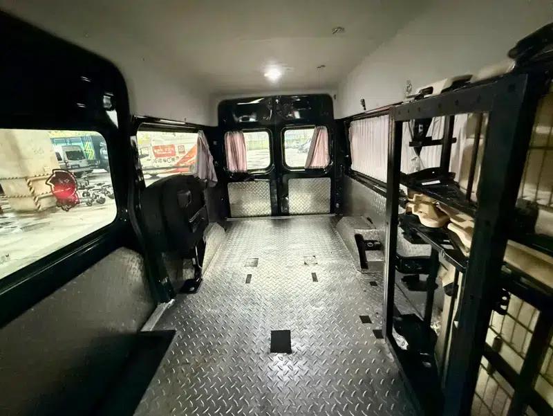 Fushun 2023 2.0T Automatic Diesel Mid-Wheelbase Mid-Roof Commercial Multi-Purpose Passenger Van (7 Seats) — миниатюра 19