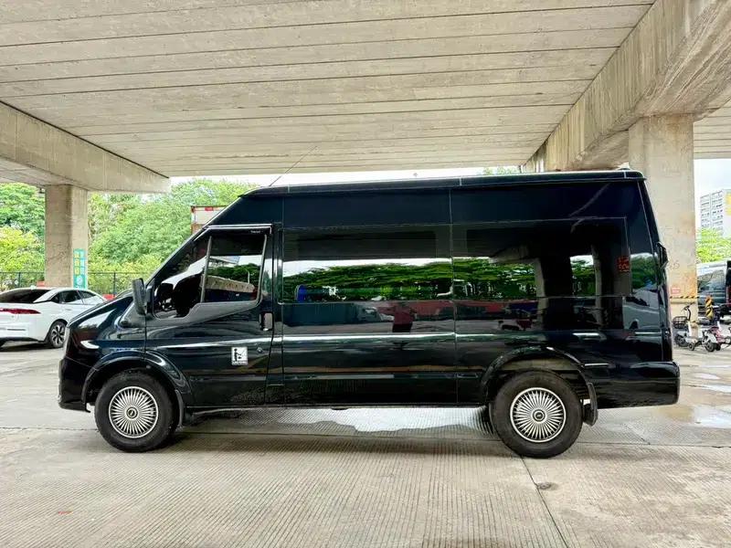 Fushun 2023 2.0T Automatic Diesel Mid-Wheelbase Mid-Roof Commercial Multi-Purpose Passenger Van (7 Seats) — миниатюра 4