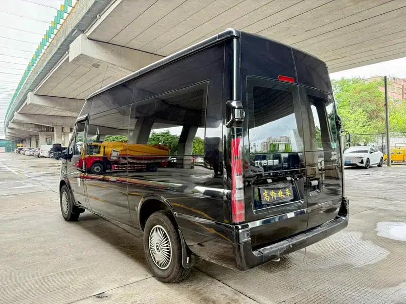 Fushun 2023 2.0T Automatic Diesel Mid-Wheelbase Mid-Roof Commercial Multi-Purpose Passenger Van (7 Seats) — миниатюра 5