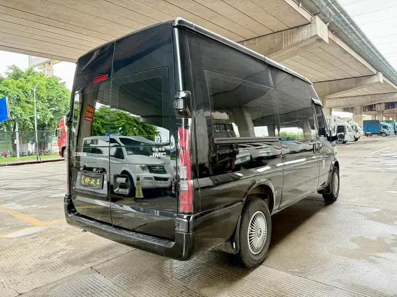 Fushun 2023 2.0T Automatic Diesel Mid-Wheelbase Mid-Roof Commercial Multi-Purpose Passenger Van (7 Seats) — миниатюра 7