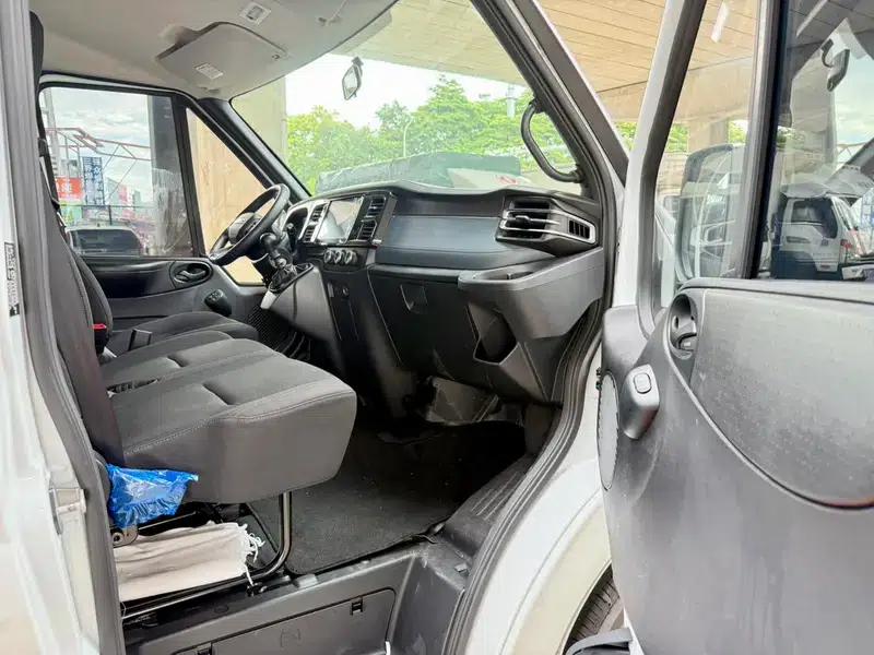 Fushun 2026 2.0T 6MT Diesel Short Wheelbase Low Roof Commercial Multi-Purpose Passenger Vehicle, 5/6 Seats, with Lift-Up Tailgate — миниатюра 16