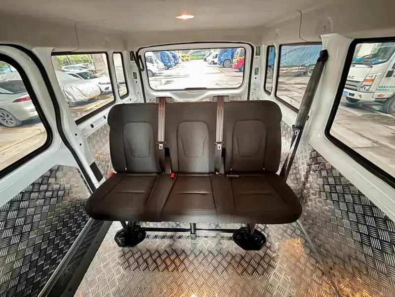 Fushun 2026 2.0T 6MT Diesel Short Wheelbase Low Roof Commercial Multi-Purpose Passenger Vehicle, 5/6 Seats, with Lift-Up Tailgate — миниатюра 17
