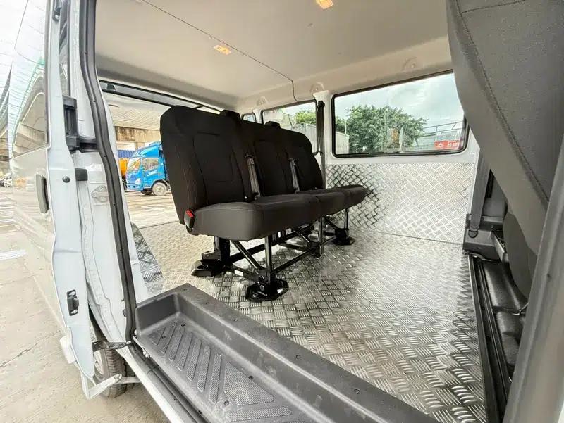Fushun 2026 2.0T 6MT Diesel Short Wheelbase Low Roof Commercial Multi-Purpose Passenger Vehicle, 5/6 Seats, with Lift-Up Tailgate — миниатюра 10