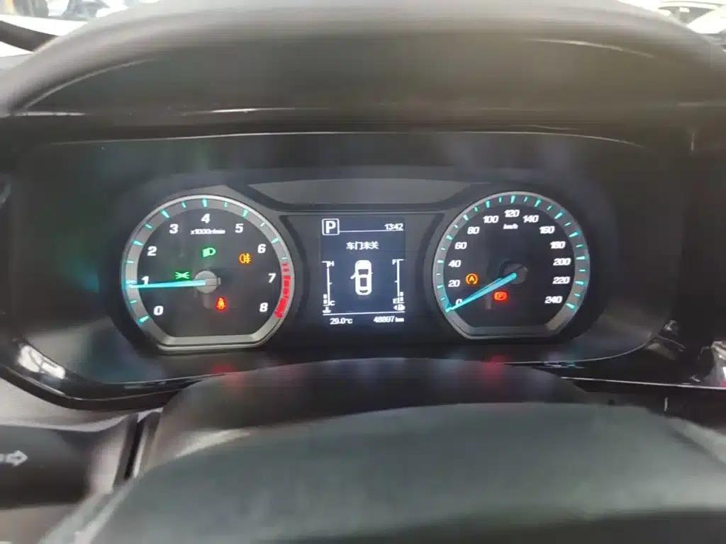 Changan Oushang X5 2021 Facelift 1.5T DCT Luxury Edition — миниатюра 12