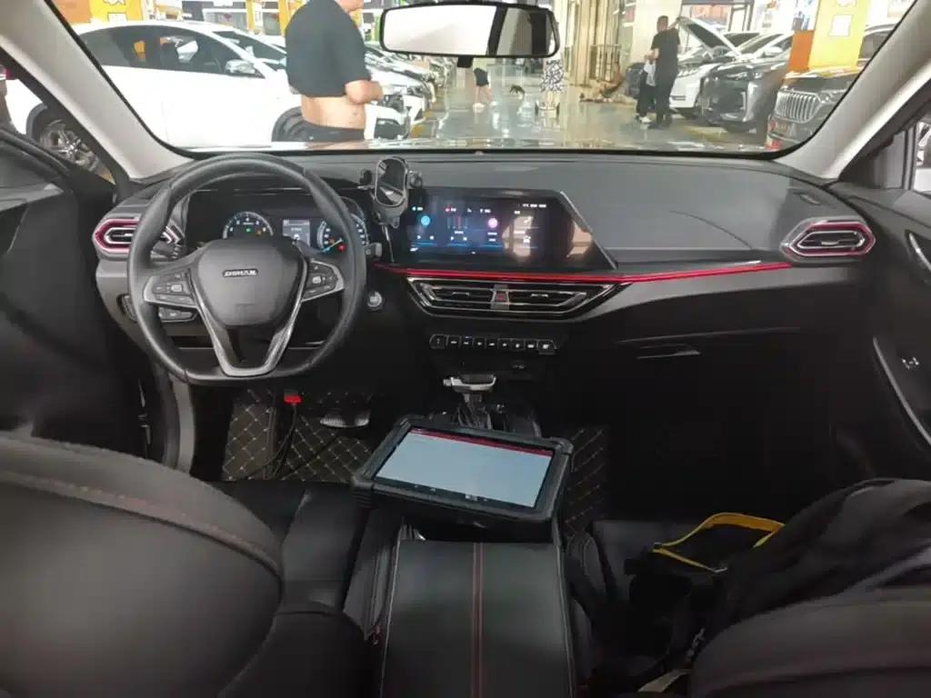 Changan Oushang X5 2021 Facelift 1.5T DCT Luxury Edition — миниатюра 10
